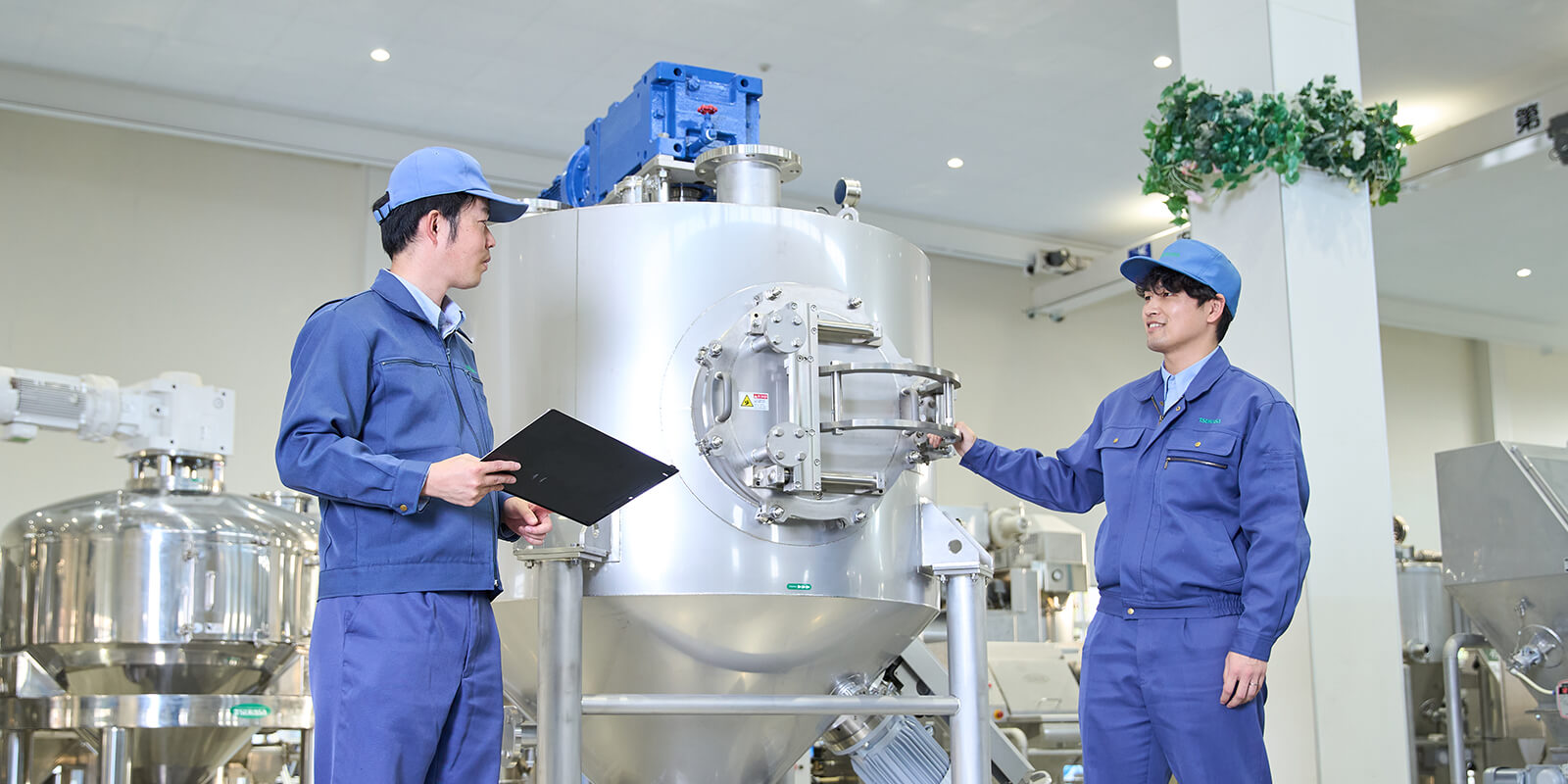 粉体機器をトータルにラインアップ