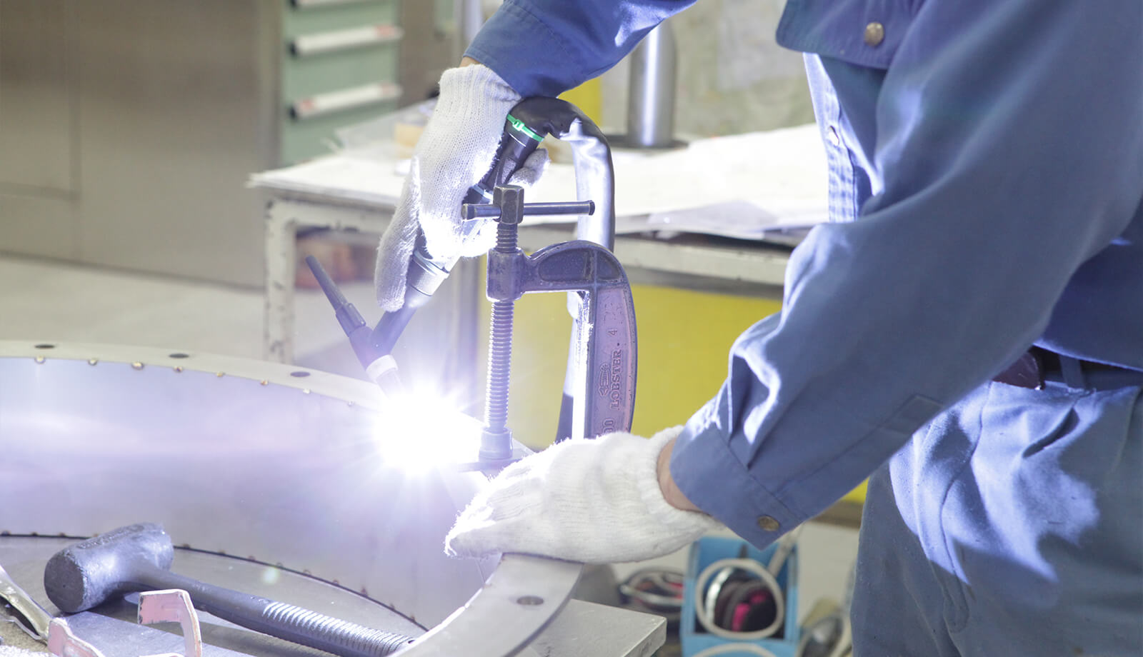 “つくる技術”を組みあわせて多品種適量生産を実現